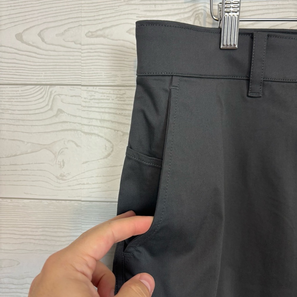 Nike Golf Dri-Fit UV Chino Shorts Dark Gray NWT Size 38 - Picture 2 of 11